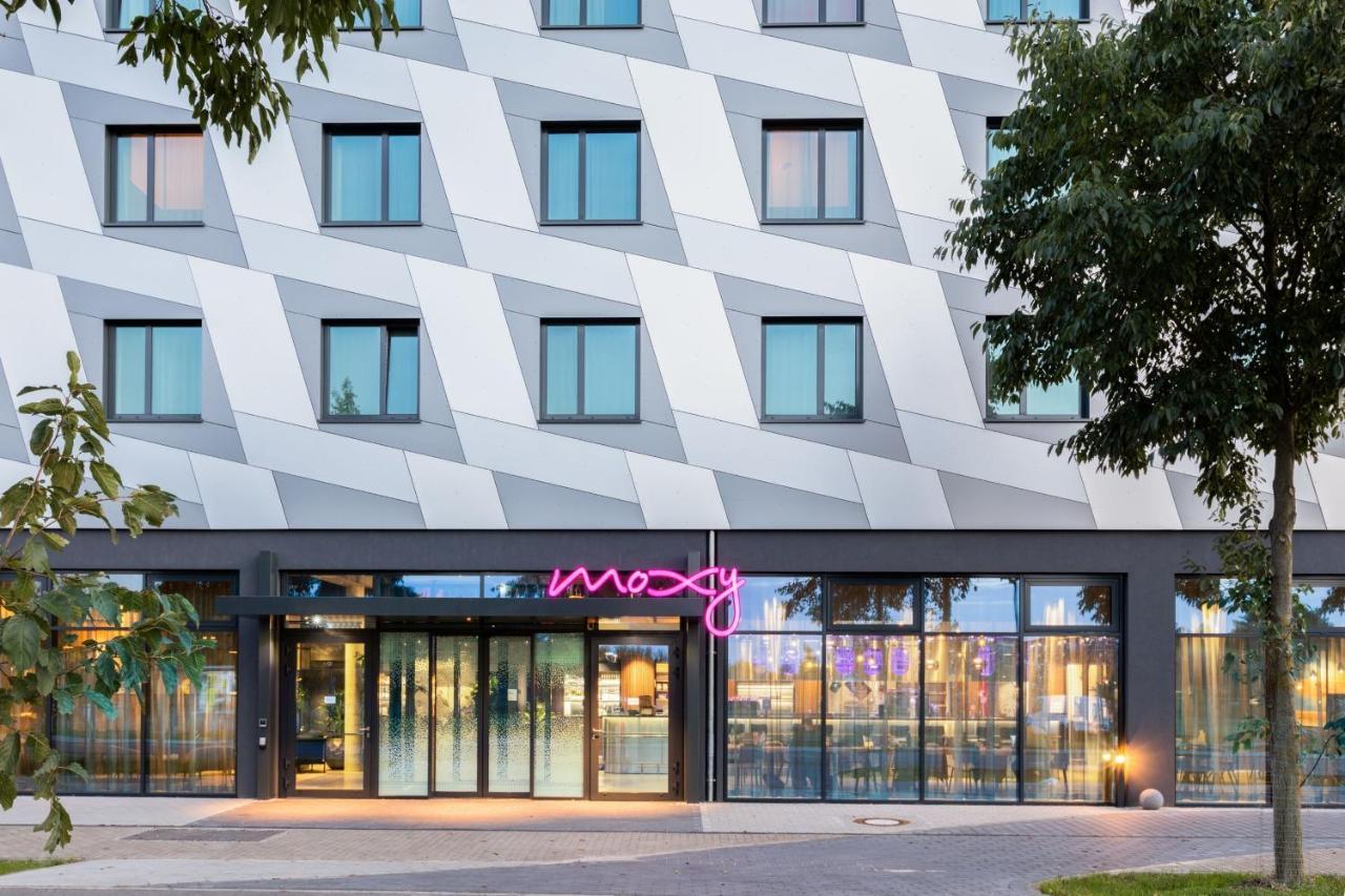 Moxy Berlin Airport Hotel Schoenefeld Exterior photo